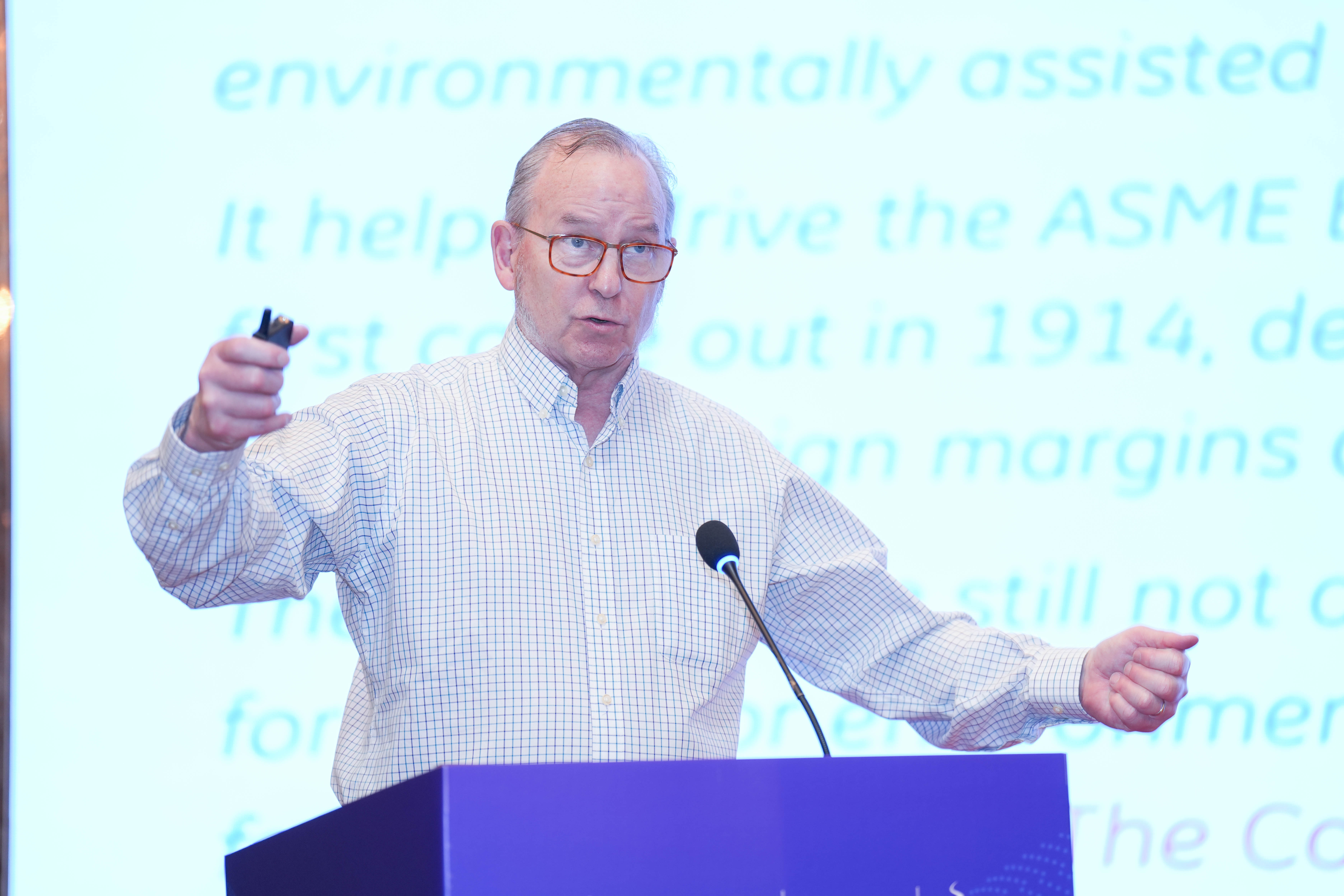 peter臺上講話 peter臺上講話